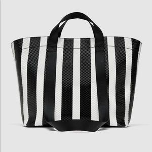 Like New | Zara striped tote bag